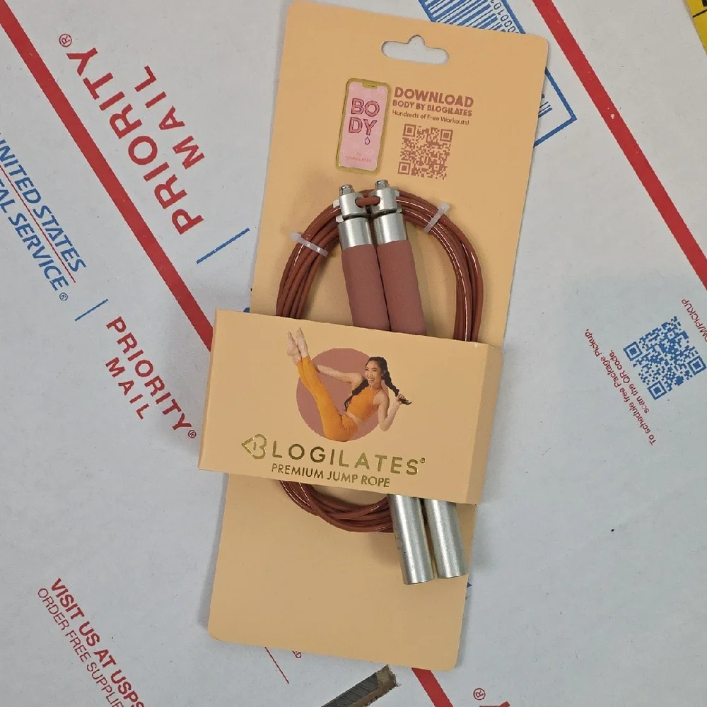 NEW Blogilates Premium Jump Rope - Picture 1 of 4